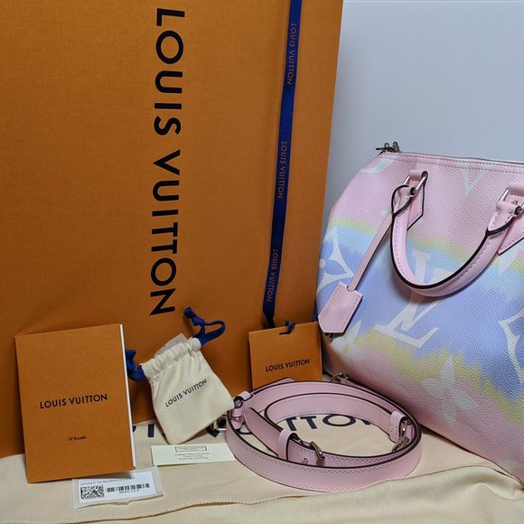 SOLD Louis Vuitton Speedy 30 Bandouliere Escale - Picture 2 of 10